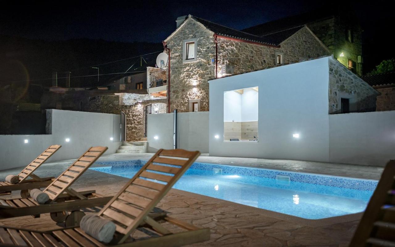 Villa Ploca On Hvar With A Private Heated Pool Dol  Exterior foto